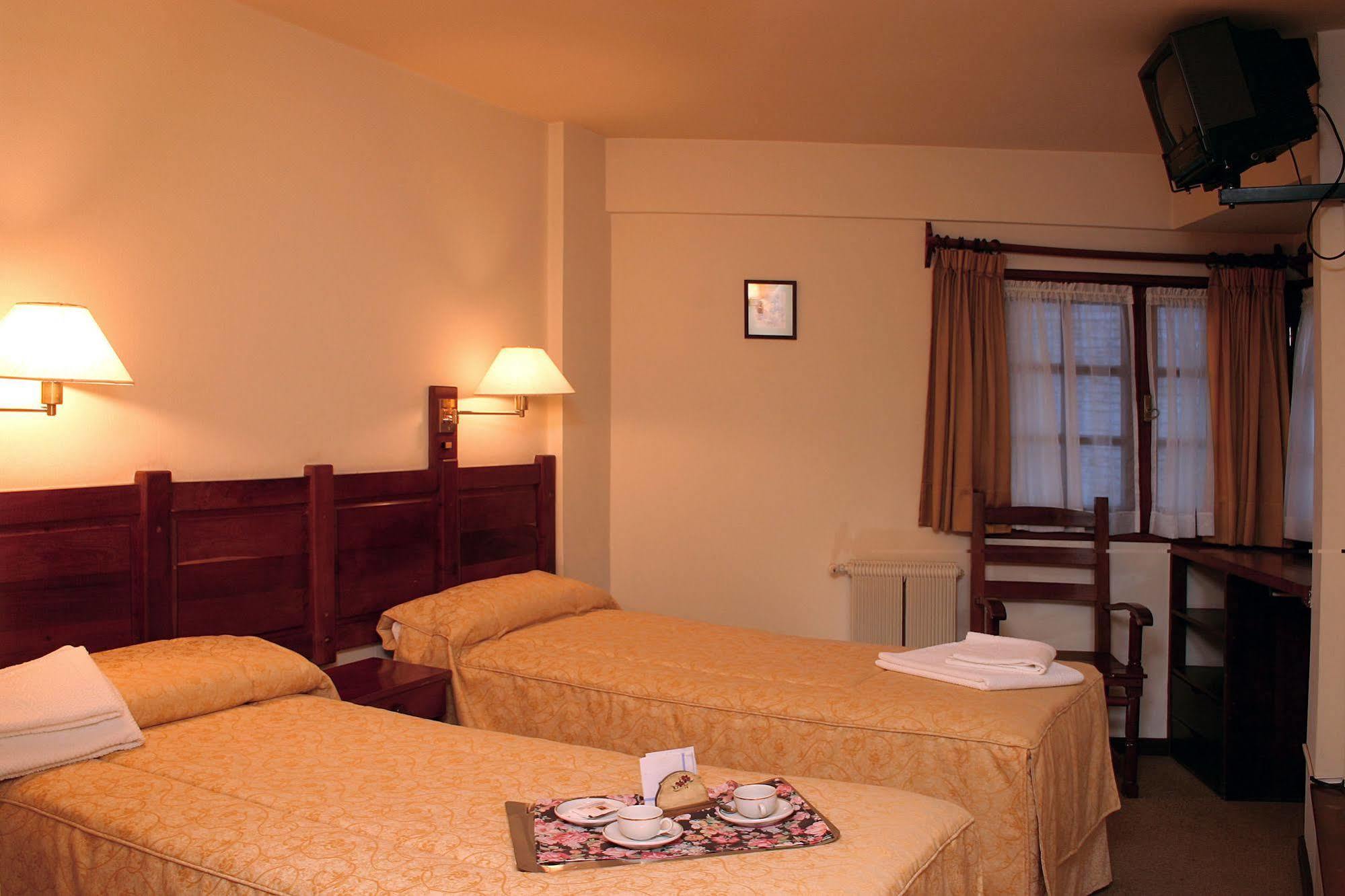 Del Viejo Esquiador Hotel San Martin de los Andes Ngoại thất bức ảnh